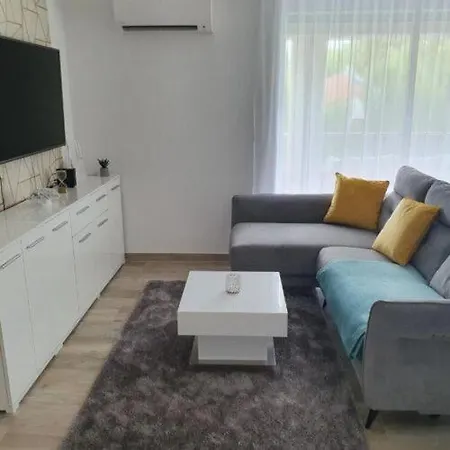 Sunshine Beige Apartman